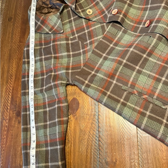Granny’s Plaid wool coat - Picture 9 of 9